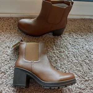 Bella Marie Faux Leather Heeled Ankle Booties NWOB Size 10